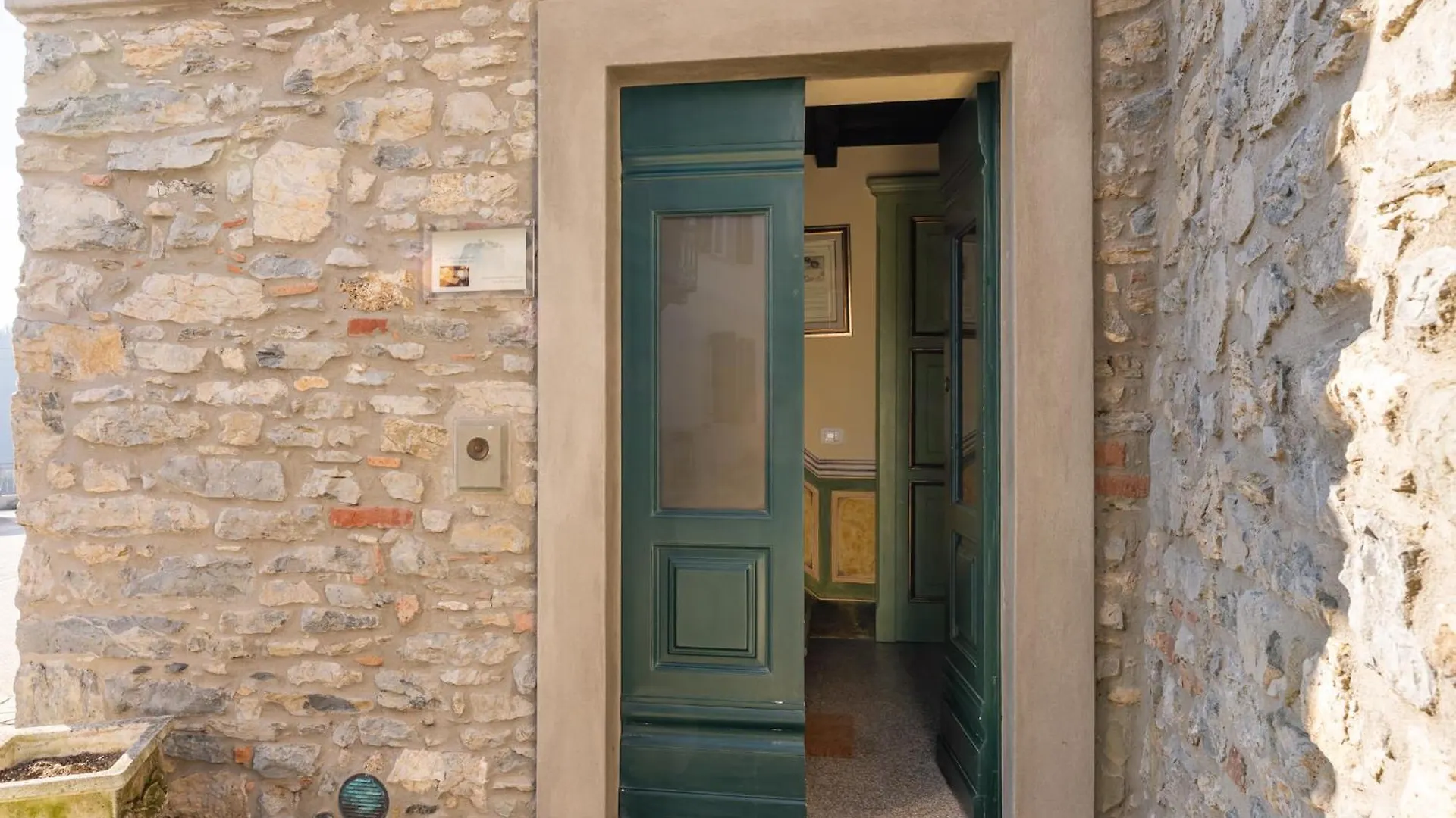 Melograni 4 Villa Molazzana Italy